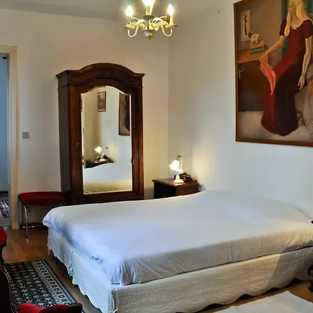 Du Lac De Genval Bed & Breakfast 4*